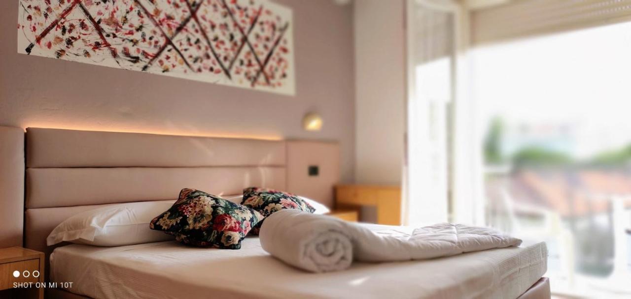 Hotel Villa Platani Ричоне Екстериор снимка