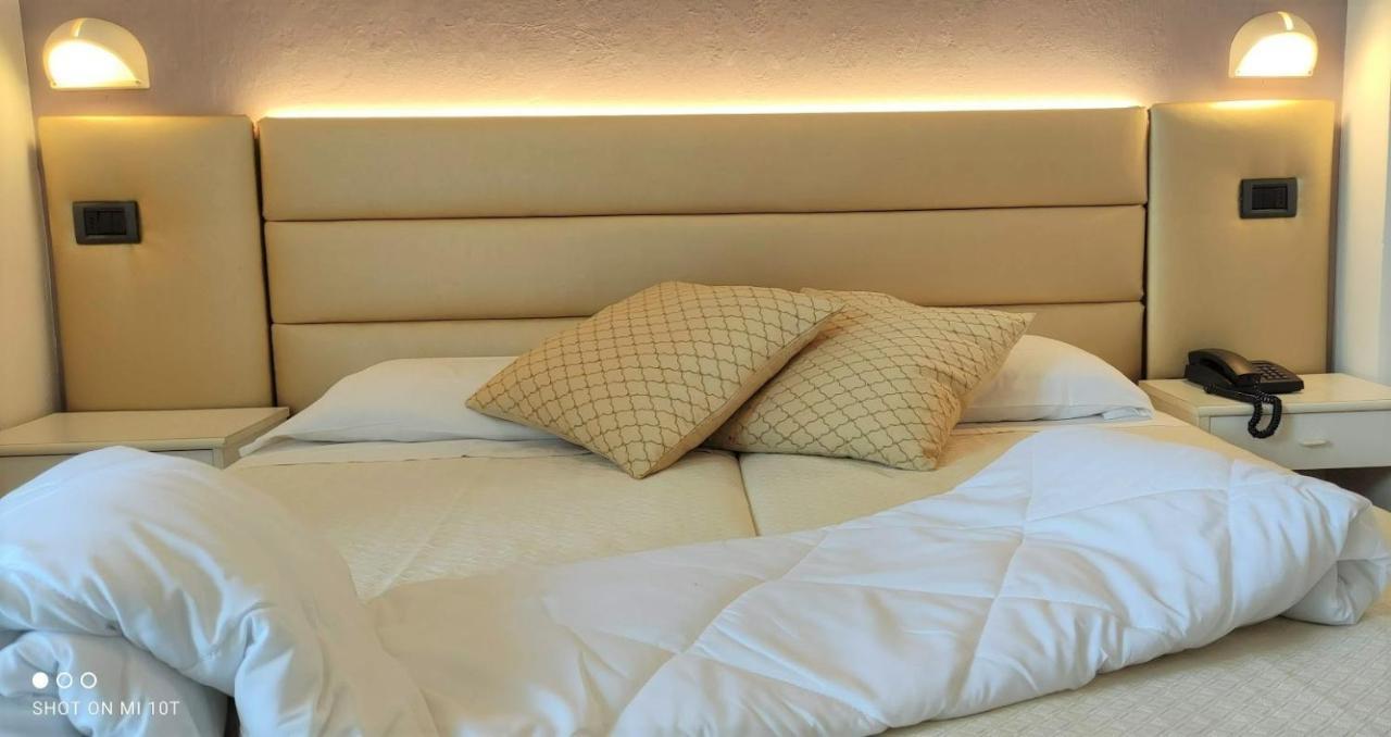 Hotel Villa Platani Ричоне Екстериор снимка