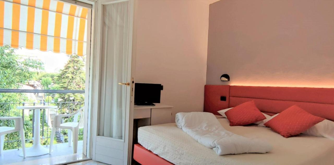 Hotel Villa Platani Ричоне Екстериор снимка