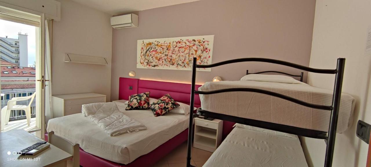 Hotel Villa Platani Ричоне Екстериор снимка