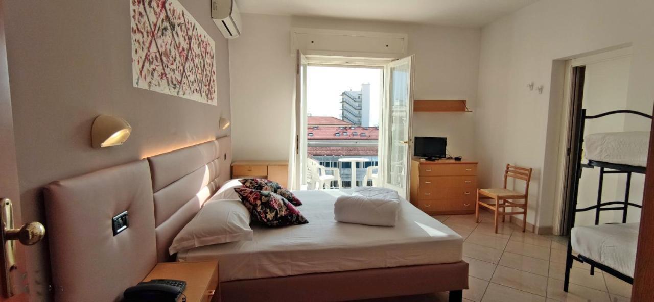 Hotel Villa Platani Ричоне Екстериор снимка
