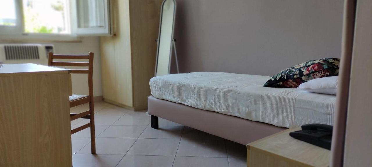 Hotel Villa Platani Ричоне Екстериор снимка