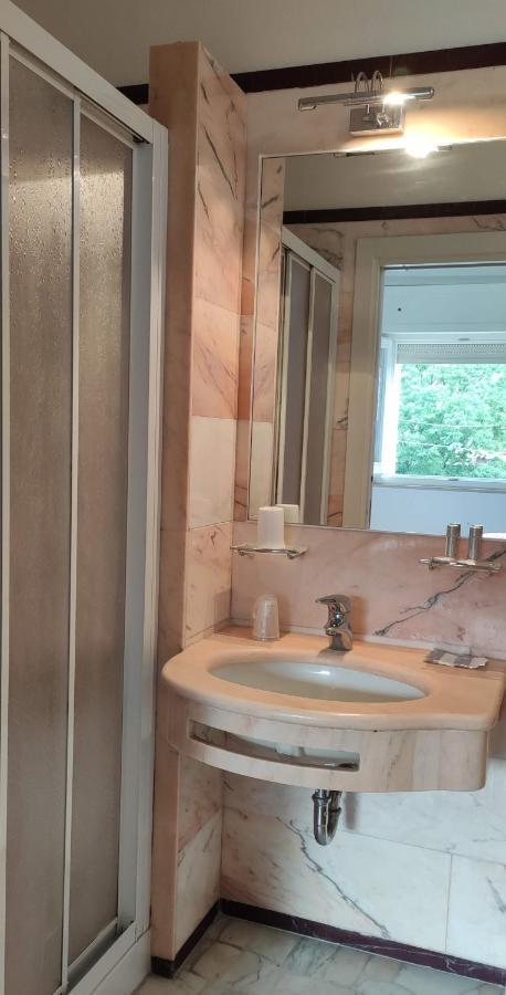 Hotel Villa Platani Ричоне Екстериор снимка